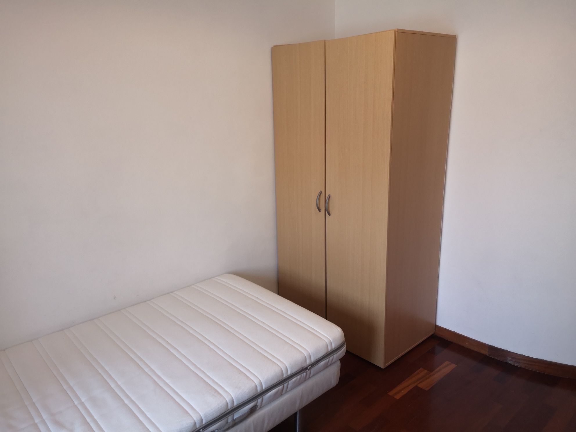 Arrendo quarto mobilado
