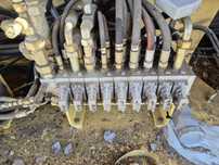 Rozdzielacz hydrauliczny podnosnik nozycowy