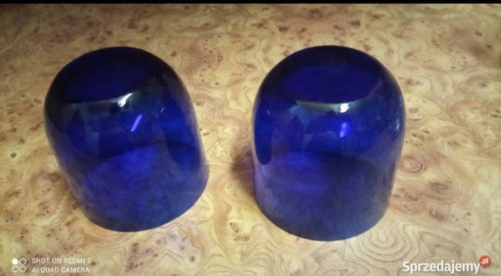 2 kubki szkło kobaltowe sprzedam