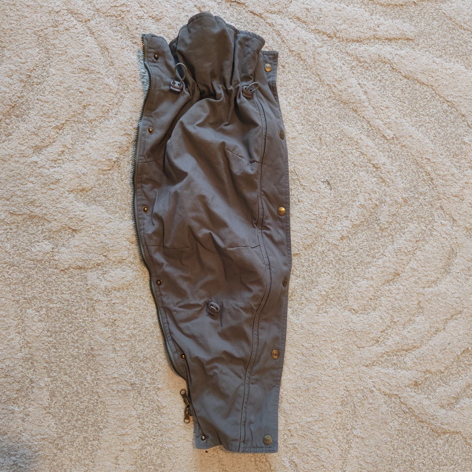 Szara parka kurtka ciążowa ze wstawką na nosidełko 44 bonprix
