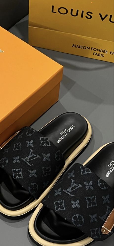 Klapki Louis Vuitton Niebieskie