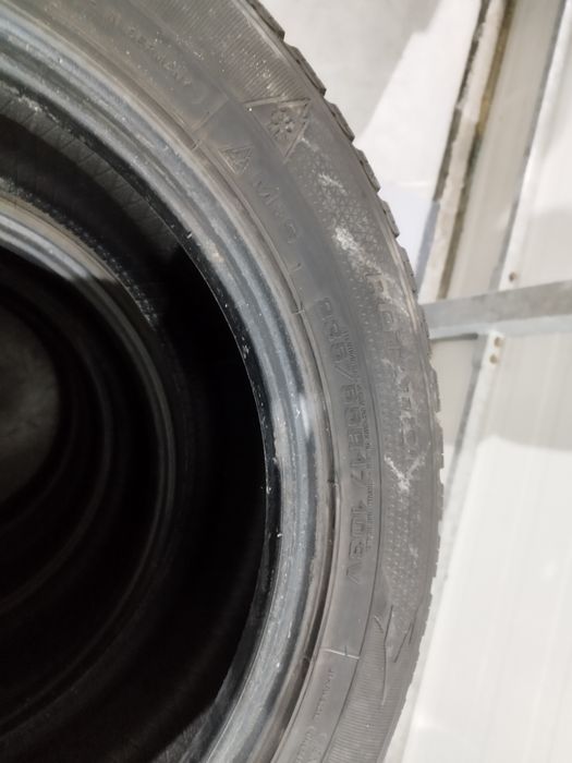 235/55 R17  zimowe 103V