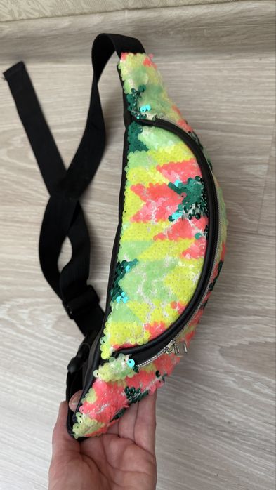 Бананка дитяча в пайєтках