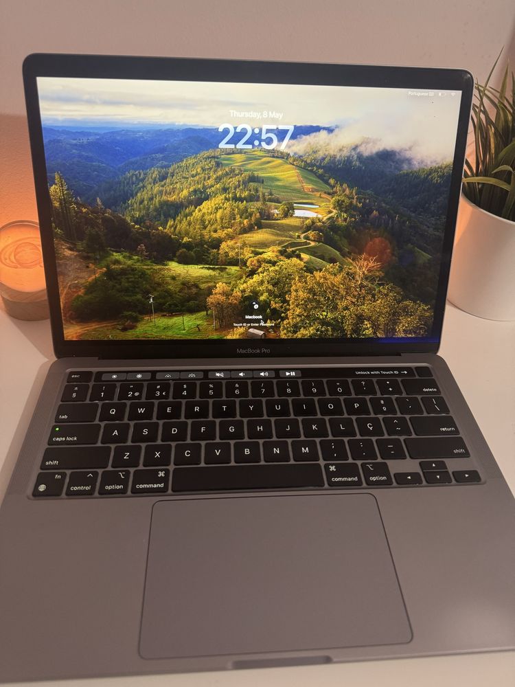 MacBook Pro M1 Apple