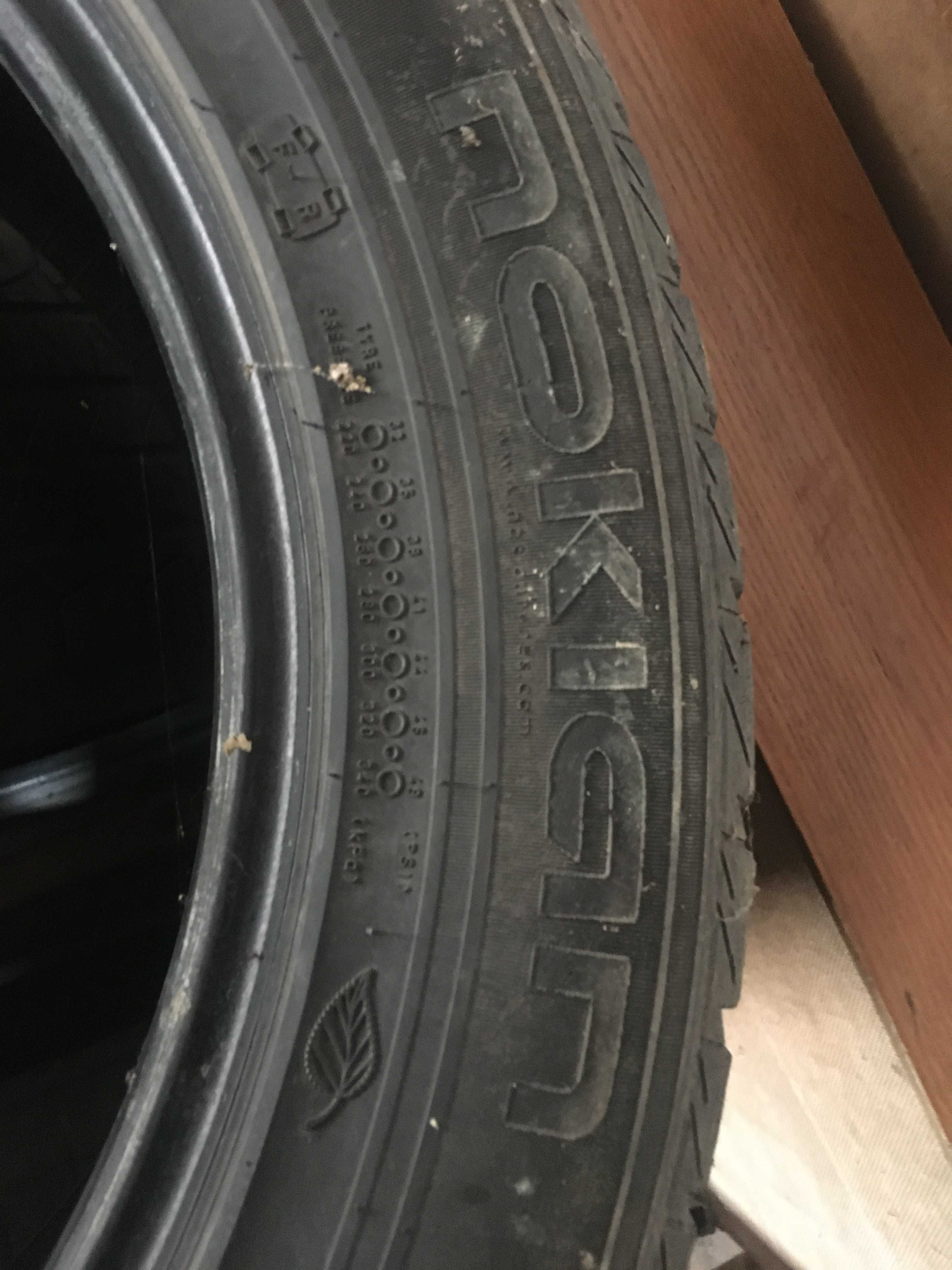 Продам автошини Nokian 225/55 r18 98v