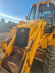 Jcb 3cx turbo com extensível e matrícula