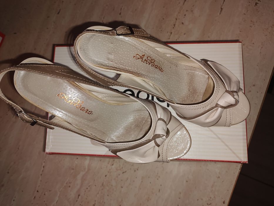 Buty damskie na obcasie