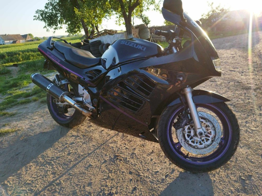 Suzuki RF 900 R sprzedam