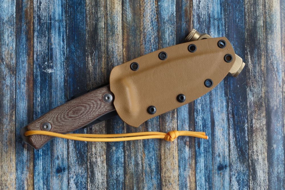 Lionsteel M5 – stal CPM 3V, limitowana edycja, custom Kydex