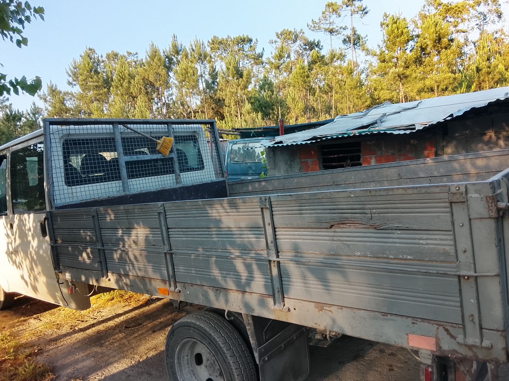 Faço todos tipos de limpeza  entulho