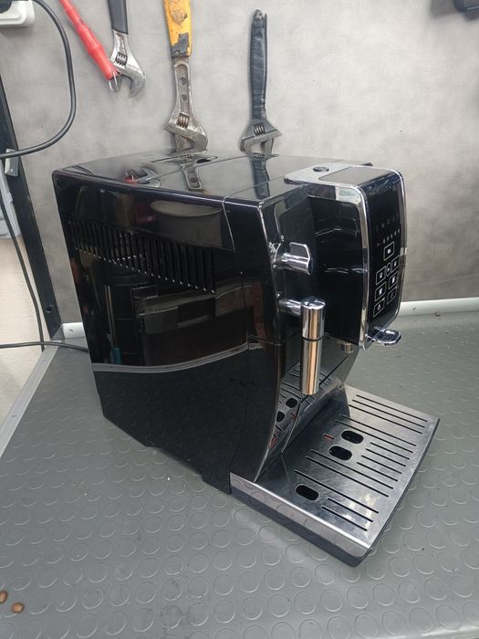 Кофемашина delonghi magnifica ( делонжи делонги )