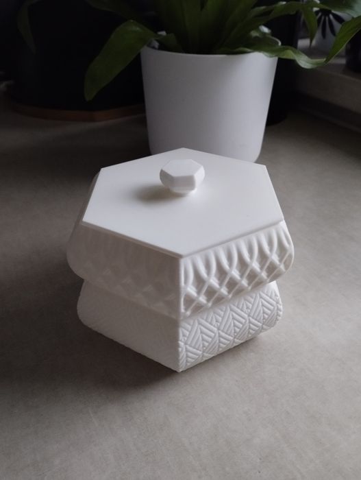 szkatułka na biżuterię