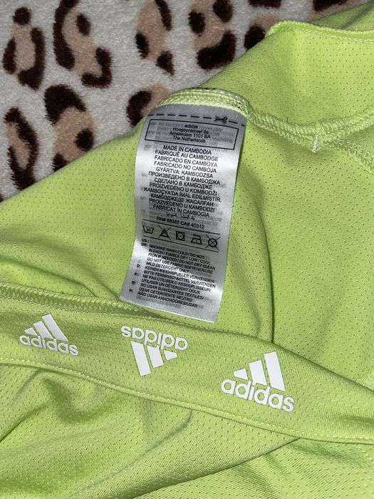 футболка adidas | спортивна футболка