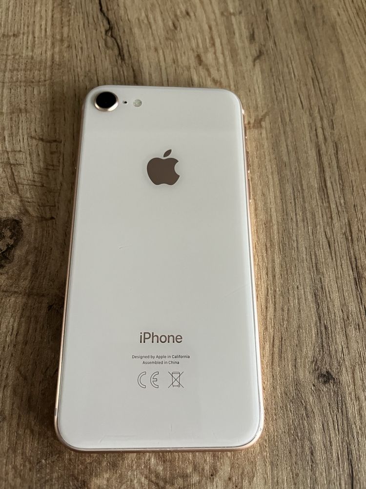 IPhone 8 złoty 64GB