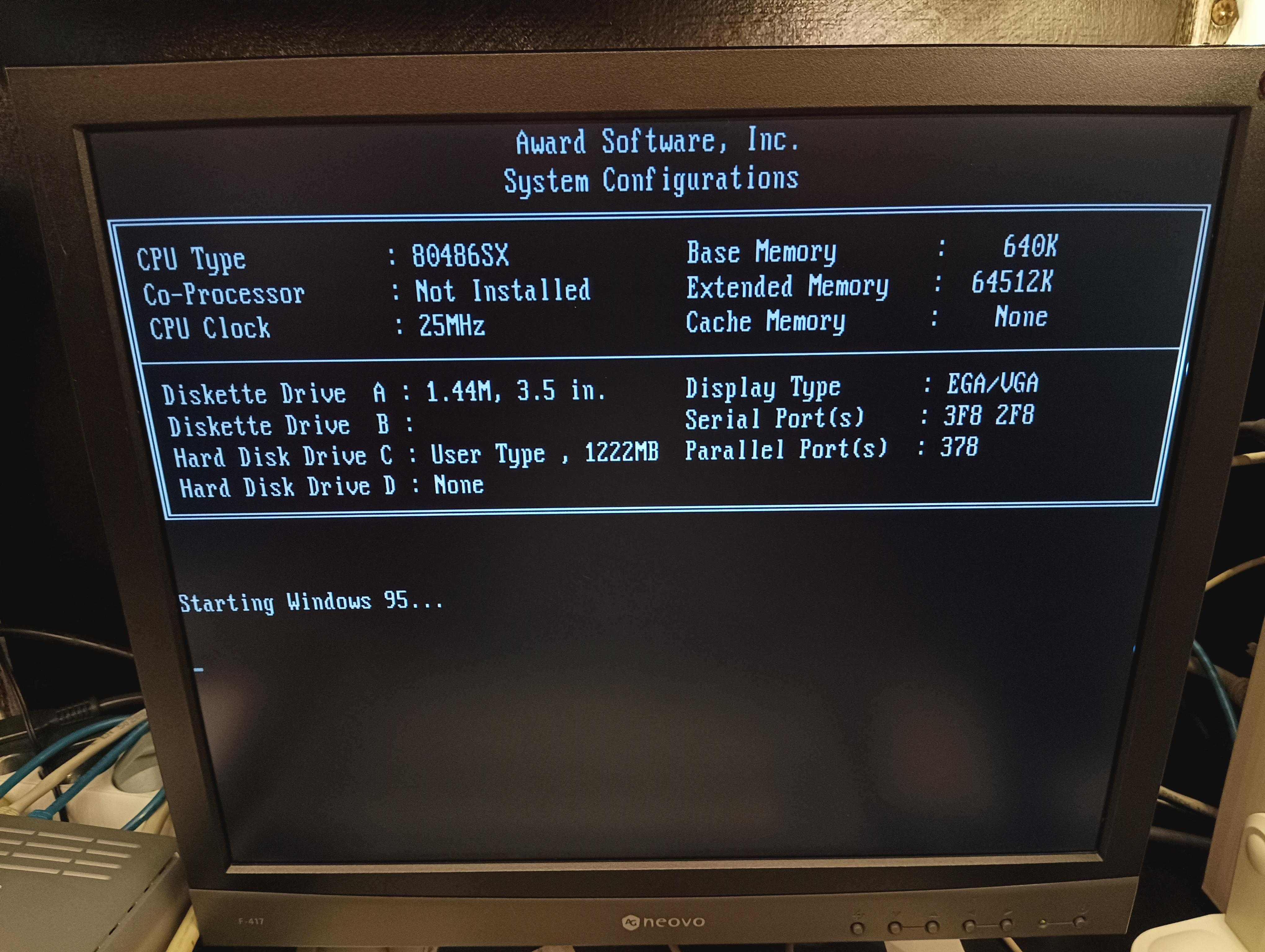 Computador 80 486 SX 25 MHz, 64 MB RAM, Win 95, Original em Caixa