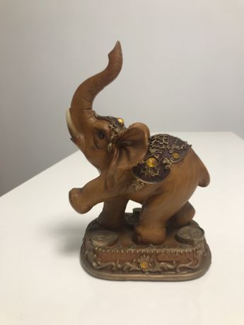 Фігура слоника як сувенір