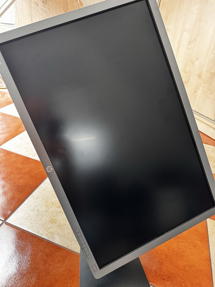 Monitor firmy HP 24 cale