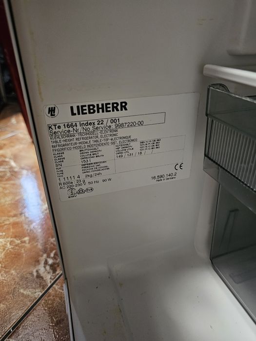 Холодильник Liebherr KTe 1664 з морозильною камерою