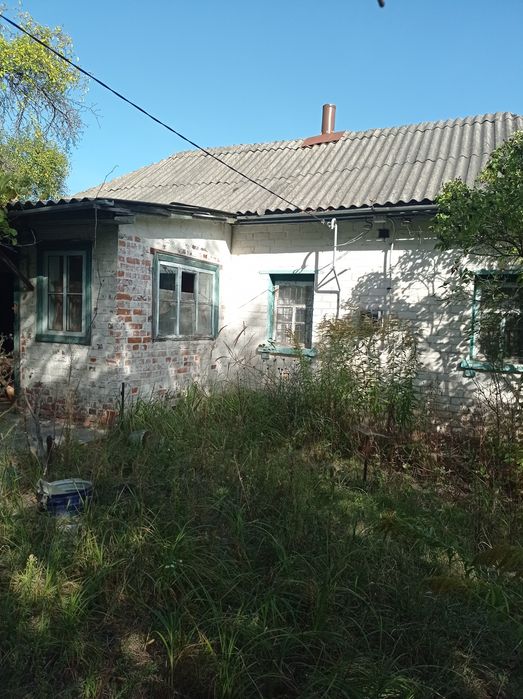 Помешкання в 20км від міста. Траса Чернігів-Київ. Село Красне.
