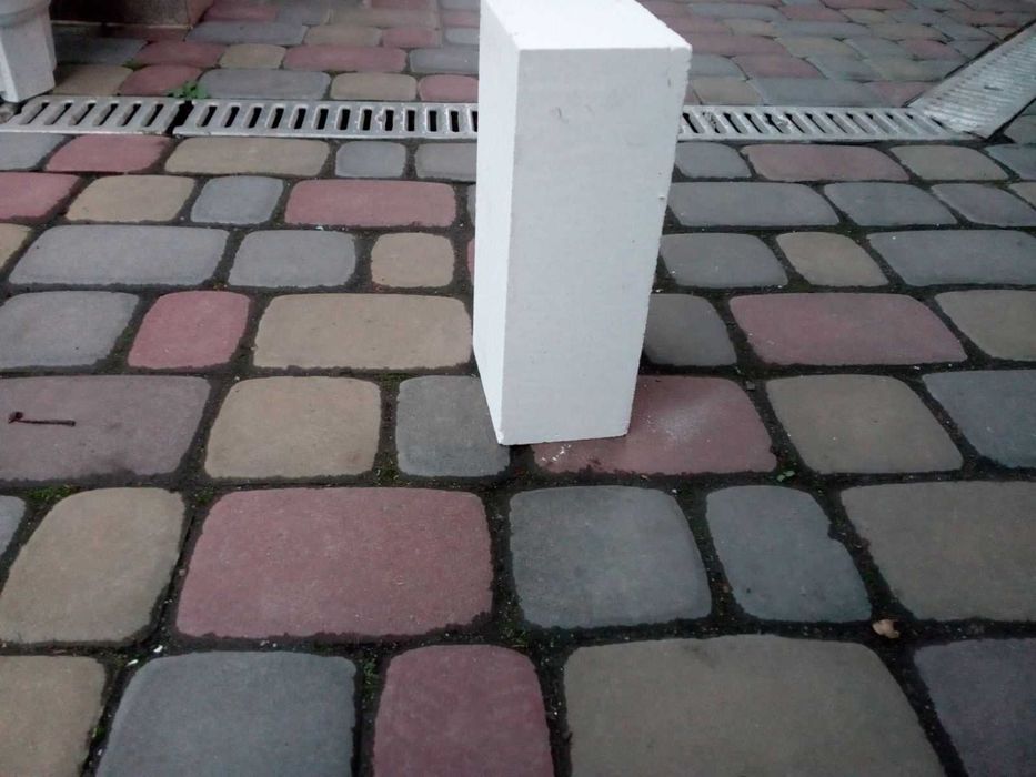 Продам нову цеглу "полуторка" біла!