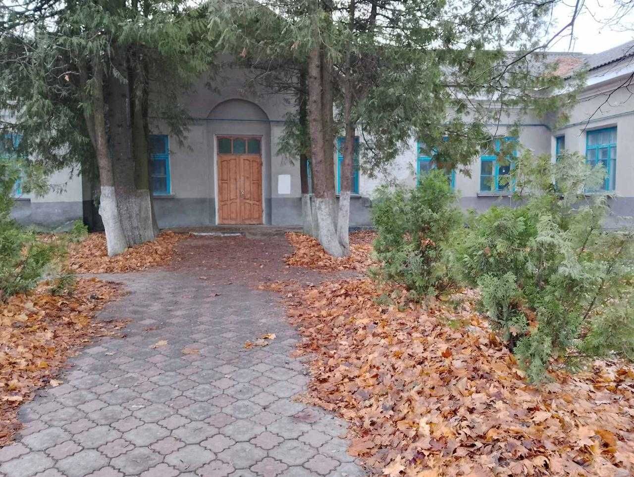 Приміщення адмінбудинку - м. Ланівці, Тернопільська обл.