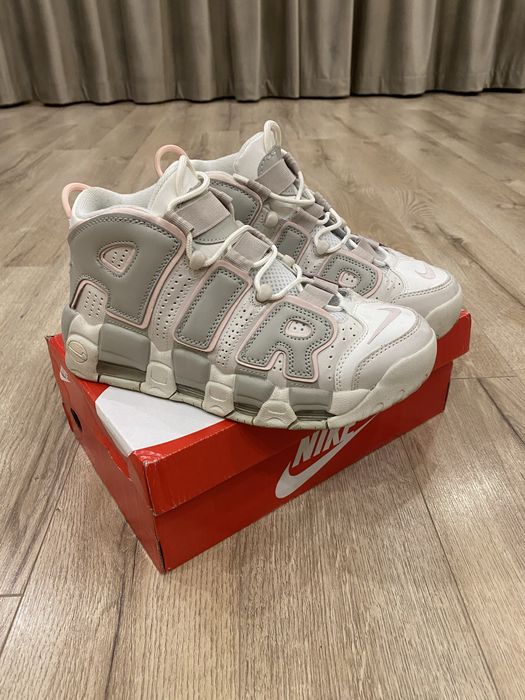 Nike Air взуття.