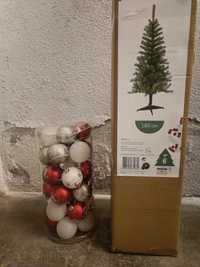 Árvore de Natal com decoração 1m80