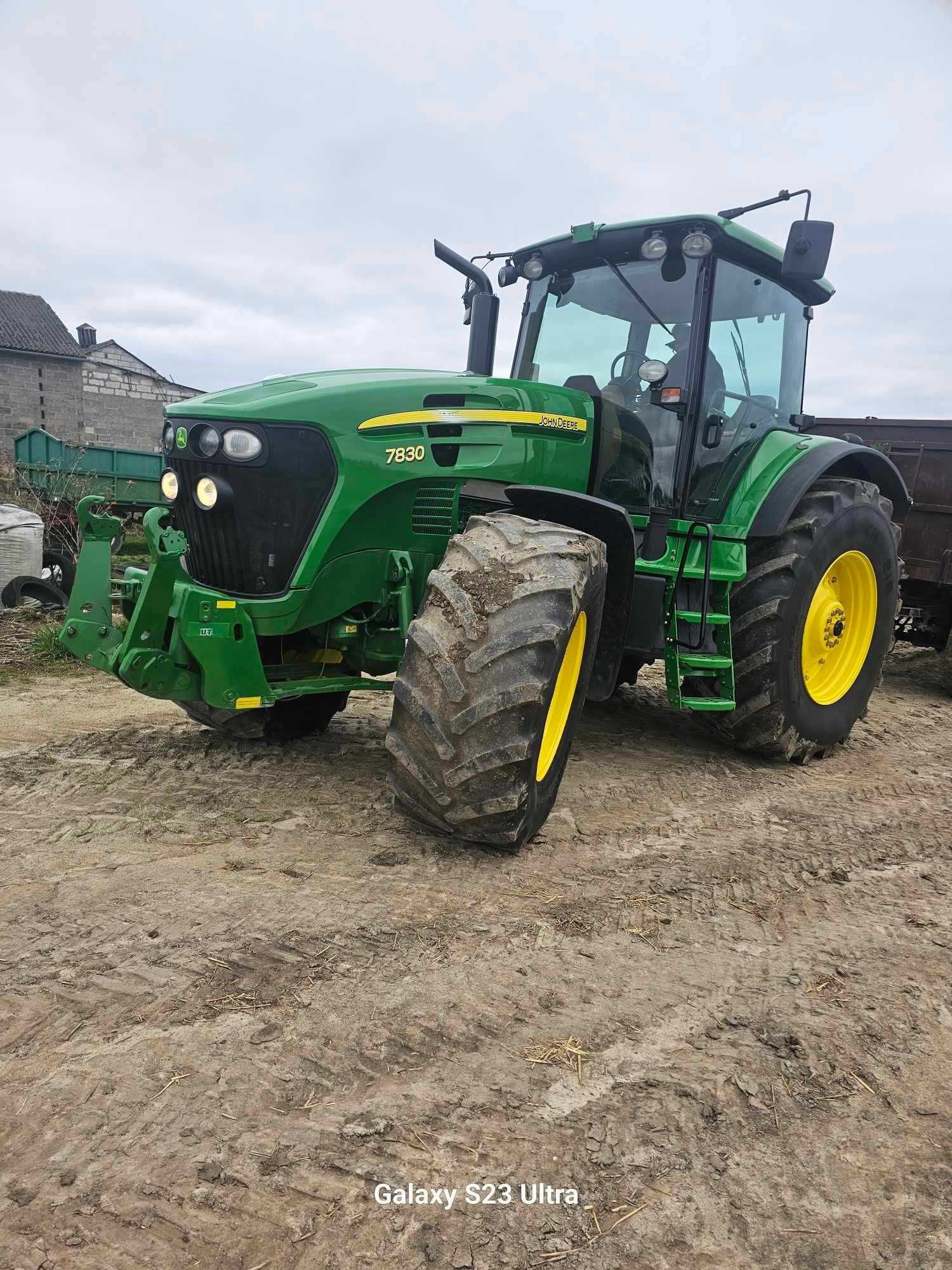 John Deere 7830 traktor