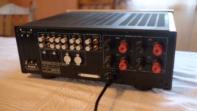 Amplificador integrado Accuphase E-460