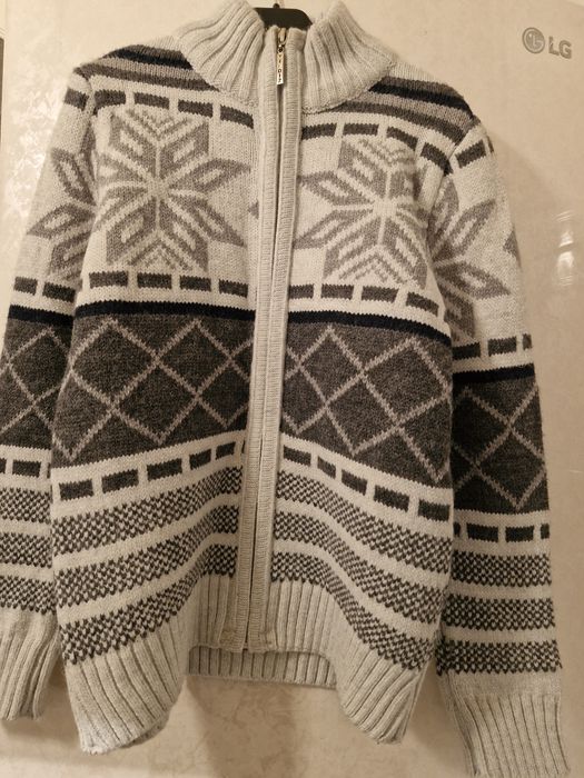 Кофточка 50% шерсть, нова , Турція.