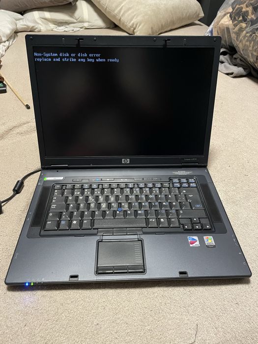 laptop HP Compaq NC8230 Intel Pentium 1,7GhZ, 1 GB RAM. Win XP Okazja!