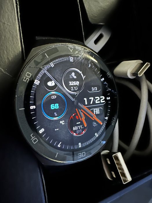 smartwatch Huawei GT 2e uszkodzone szkło