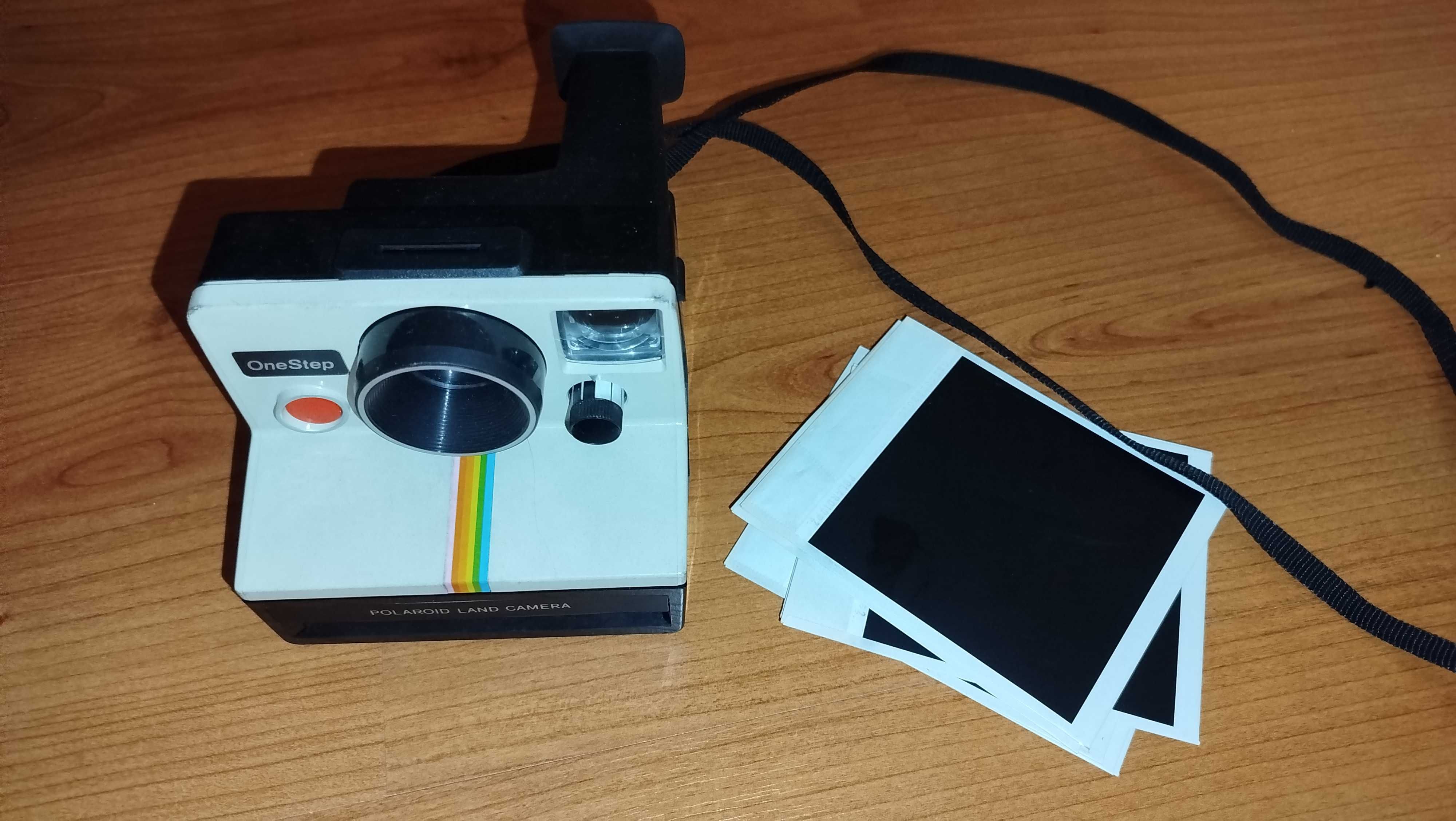 Máquina fotográfica polaroid onestep