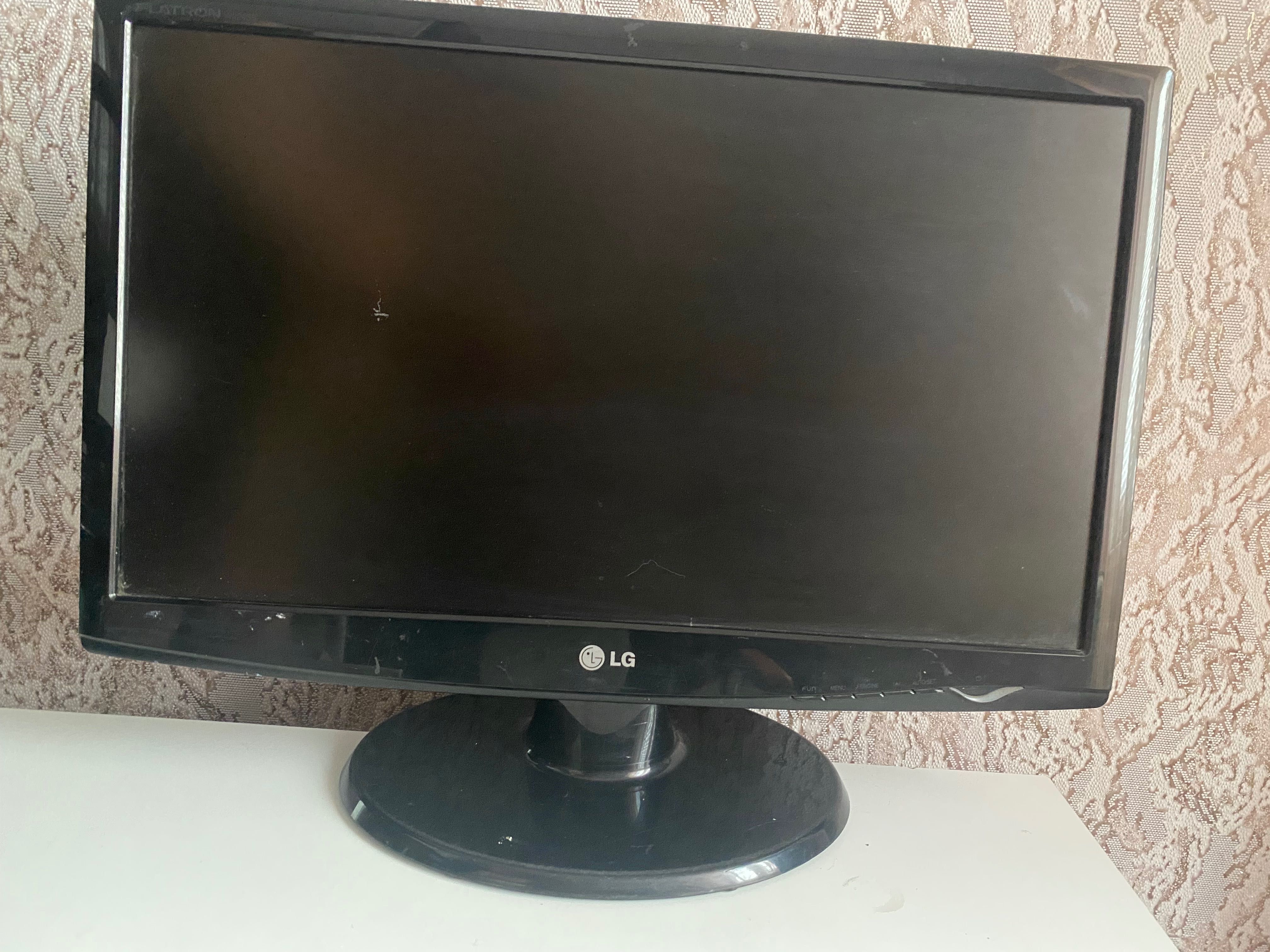 Монитор компьютера LG