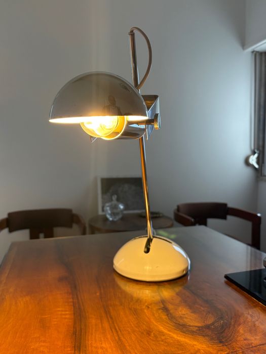 Candeeiro de mesa Luci T395, desenhado por Robert Sonneman em 1972