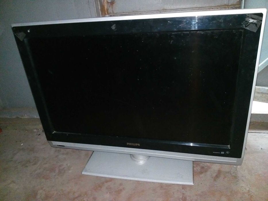 телевизор (диагональ 32) Philips 32PFL5322/10. на запчасти.