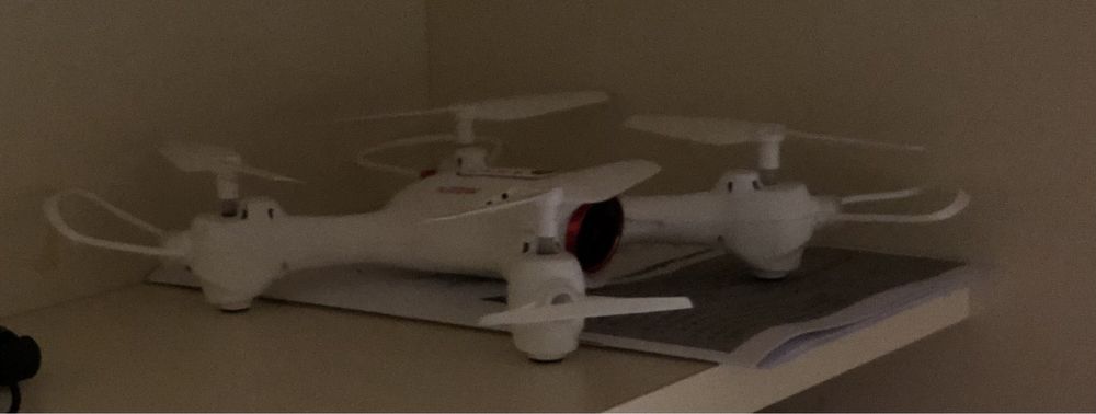 Квадрокоптер дрон з камерою на р/к ТМ "SYMA" X23W)