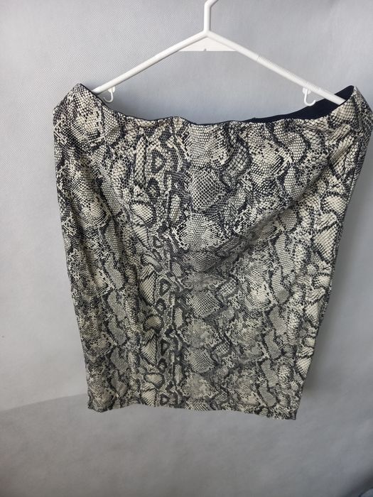 Spódnica ołówkowa skóra węża TOP SECRET 42