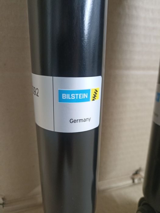 Bilstein заний амортизатор на Кашкай