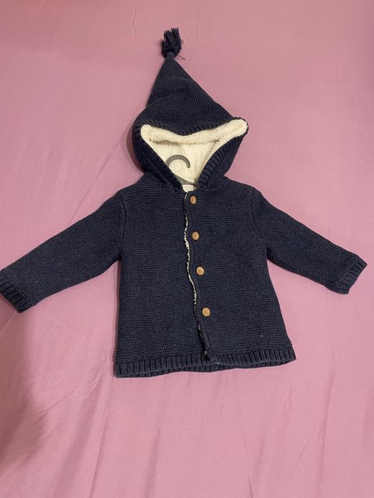 Кофтинка тепла на осінь 6-9 місяців