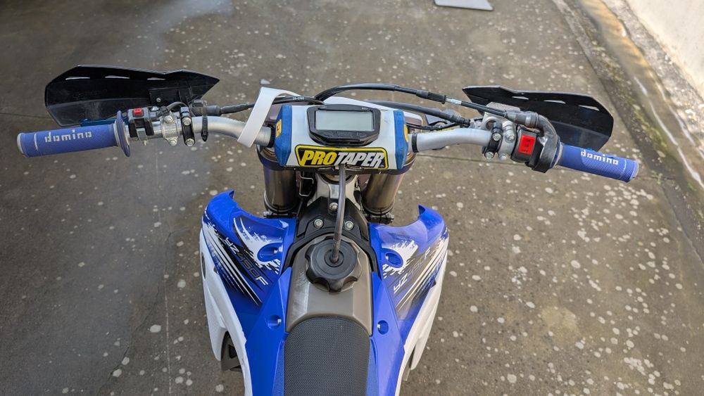 Yamaha YZ450F 2012 com extras