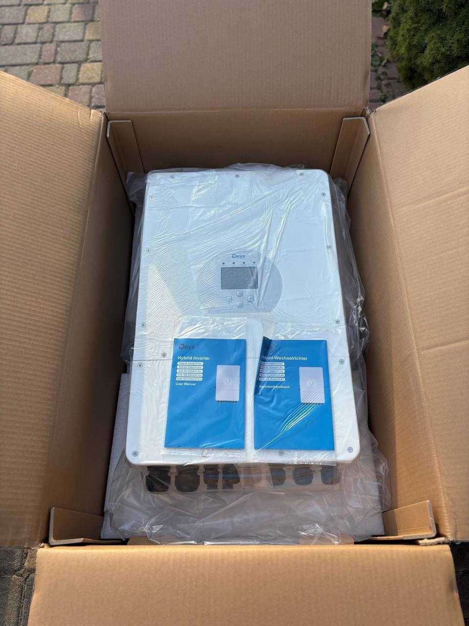 Гібридний інвертор 10 та 12 кВт DEYE SUN-12K-SG04LP3-EU. 3 фази/48V