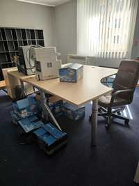 Meble biurowe  duże,2 biurka,2 fotele, 2 regały