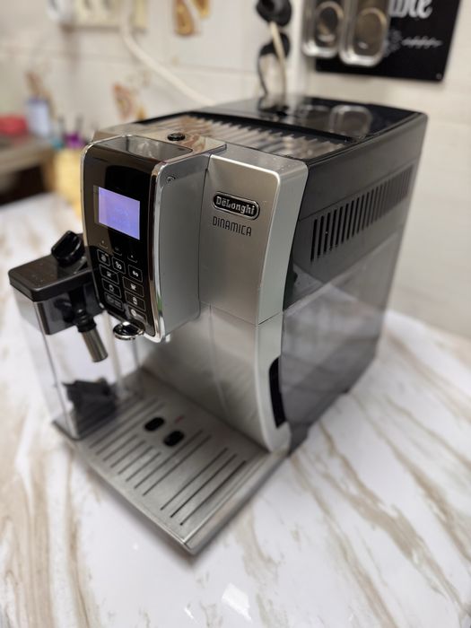 Зернова кавоварка як НОВА Delonghi dinamica 2023 рік стан новоі