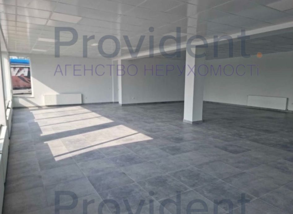 Продаж комерційного приміщення 830 м2 біля КПП Тиса