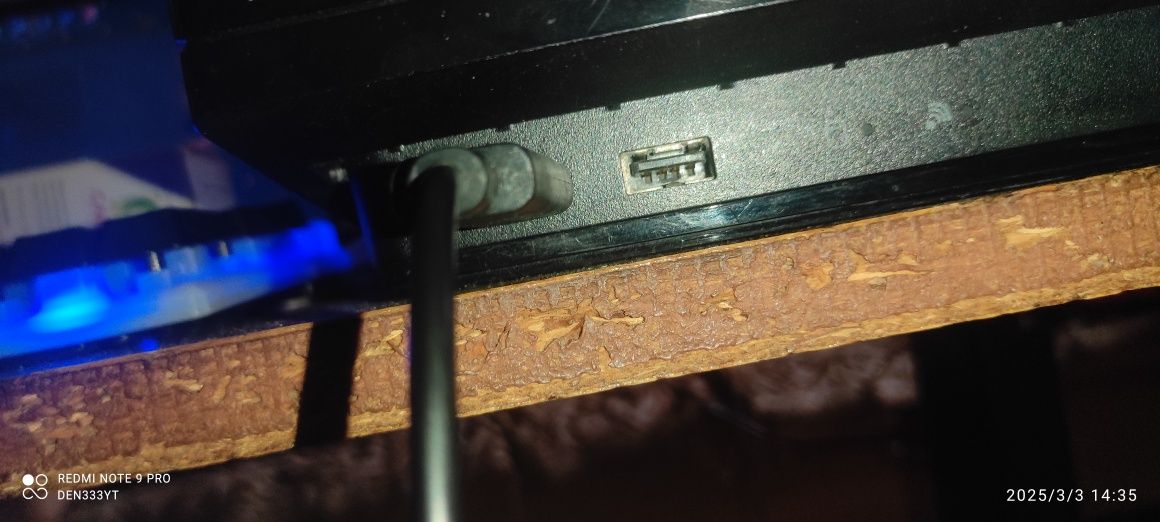PS3 Slim недорого полностью рабочая, отличное состояние.