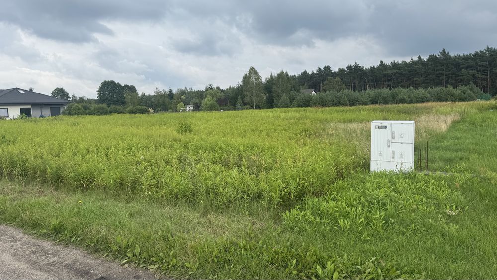 Dzialki budowlane uzbrojone 2000m