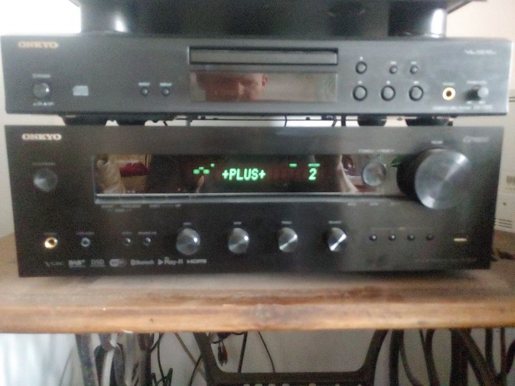 Amplituner onkyo tx 8270