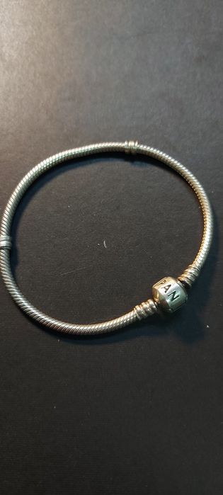 Colar e pulseira Pandora