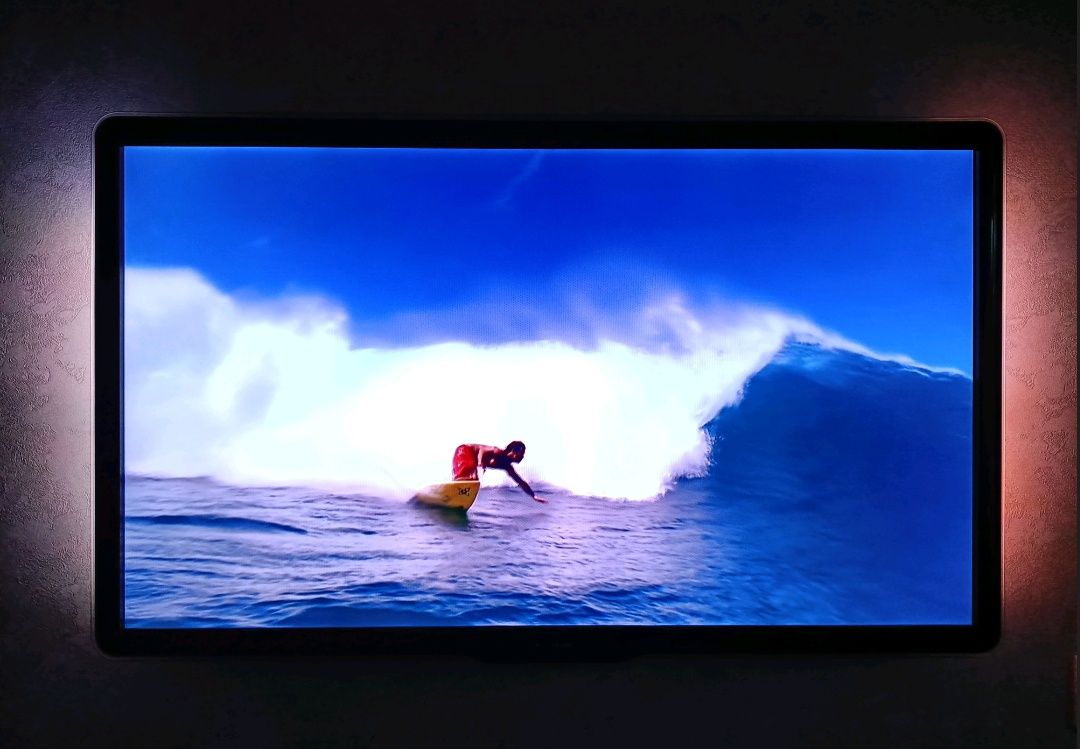 Телевизор Philips с подсветкой Ambilight 102 см (40 диагональ)